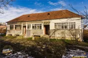 Casa din lemn, teren 384 mp: oportunitate renovare, Simeria 