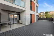 Apartament modern 3 camere cu terasă generoasă de 69 mp...