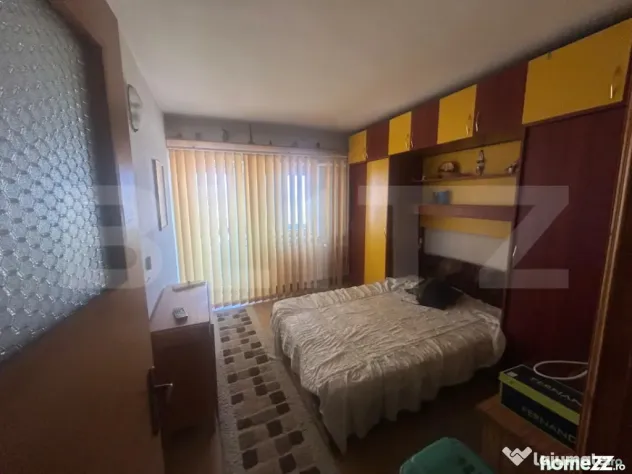 Apartament 4 camere, 84 mp, toate utilitatile, etaj 8/8, zon