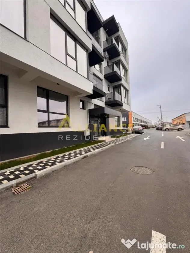 {ULTIMELE UNITATI} Apartament cu 3 camere - 2 bai | STB 440