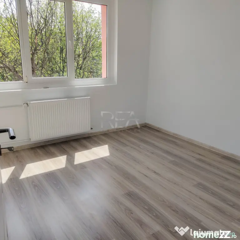 Liniște, lumină și spațiu – 2 camere decomandat lâng?