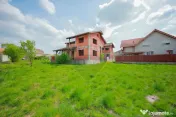 De vânzare proprietate cu două clădiri la roșu, Cord?... 