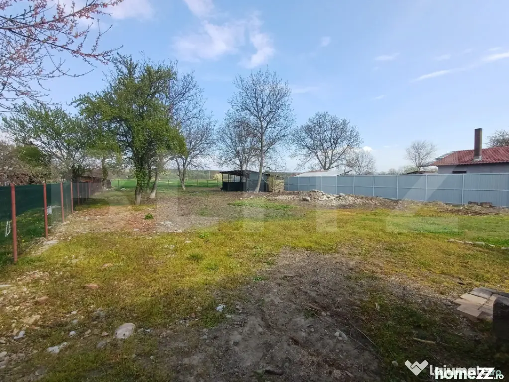 Casa batraneasca, renovabila, 1000 mp, front 18 ml, zona Arc - Targu Jiu (Gorj)