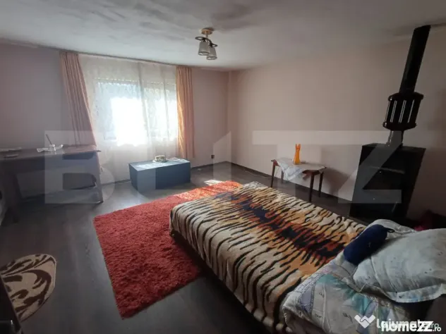 Casa batraneasca, renovabila, 1000 mp, front 18 ml, zona Arc - Targu Jiu (Gorj)