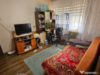 Apartament cu 3 camere, zona Valea Rosie 