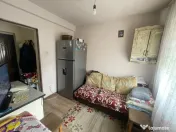 Apartament cu 3 camere, zona Valea Rosie 