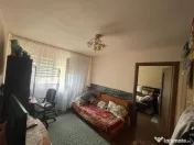 Apartament cu 3 camere, zona Valea Rosie 