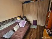 Apartament cu 3 camere, zona Valea Rosie 