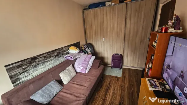 Apartament cu 3 camere, 38.19 mp, zona Valea Rosie