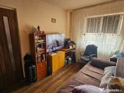 Apartament cu 3 camere, zona Valea Rosie 