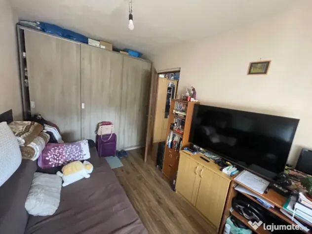 Apartament cu 3 camere, 38.19 mp, zona Valea Rosie
