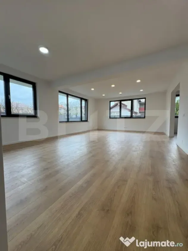 Casa individuala, 6 camere, 220 mp, zona Iulius Mall