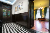 Apartament unic de 3 camere, 130 mp, clădire istorică, ... 