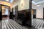 Apartament unic de 3 camere, 130 mp, clădire istorică, ... 