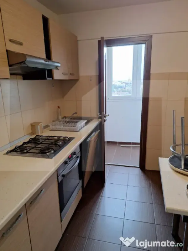 Apartament cu 3 camere, 79 mp, zona Garii