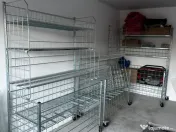Rafturi metalice pentru aprozar – stare excelentă! 