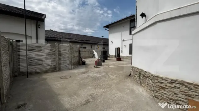 Spatiu birouri, 218 mp, curte, zona Central