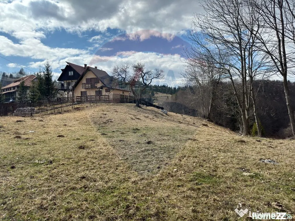 Teren Premium în Fundata: 3,784mp de Priveliște Panoram...