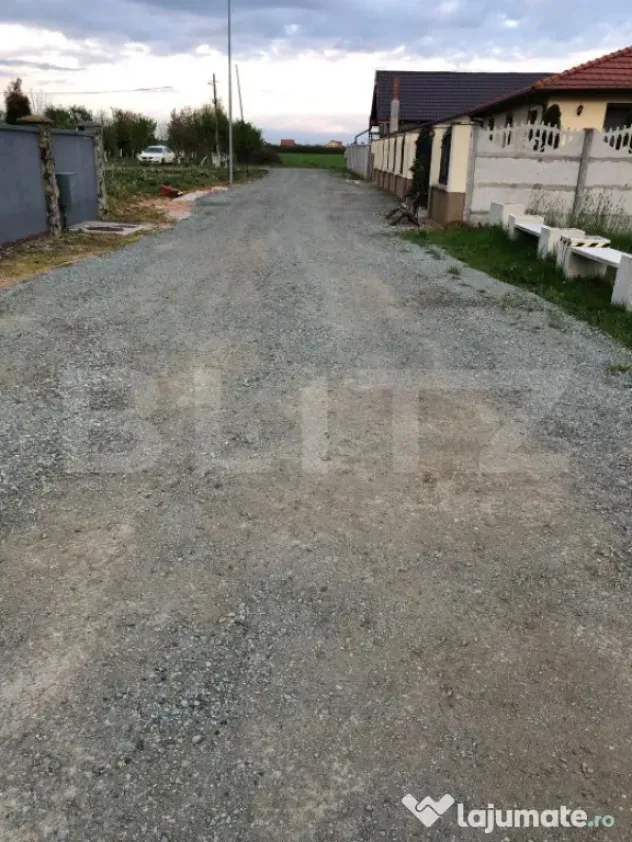 Teren intravilan de vanzare, 2000 mp, in Decebal