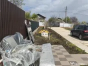 CASA DE VACANTA SI TEREN 