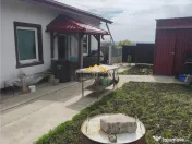 CASA DE VACANTA SI TEREN 