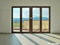 Apartament 3 camere, open space - zona Cristian 