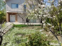 Otopeni central–vila generoasă -350mp. pe 1000mp. teren