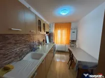 Apartament cu 3 camere de , zona Quattro.