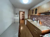 Apartament cu 3 camere de , zona Quattro. 