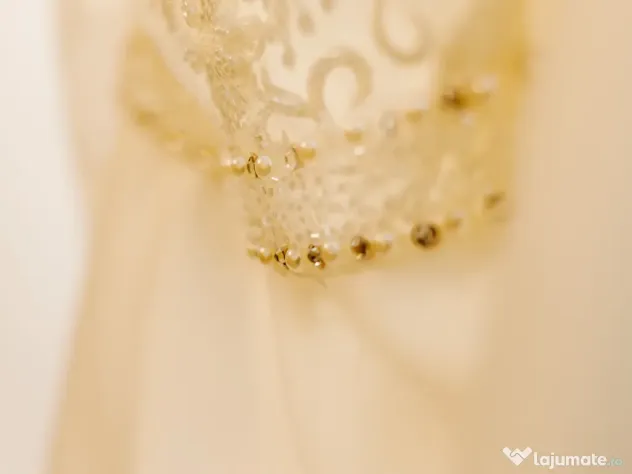 Rochie mireasa 2024