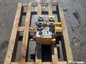 Distribuitor hidraulic M7-3004-02 pentru buldozer Liebherr 732 