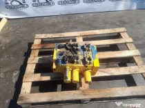 Distribuitor hidraulic M7-3004-02 pentru buldozer Liebherr 732