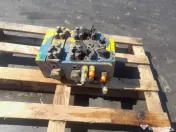 Distribuitor hidraulic M7-3004-02 pentru buldozer Liebherr 732 