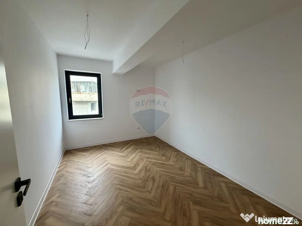 Apartament 3 camere bloc nou zona Finante
