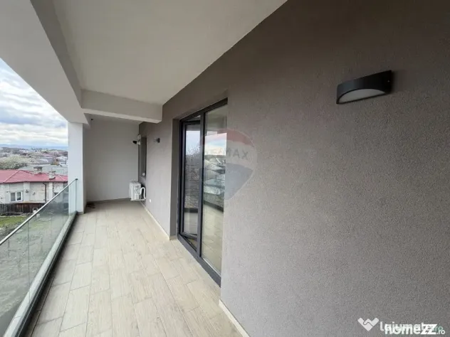 Apartament 3 camere bloc nou zona Finante