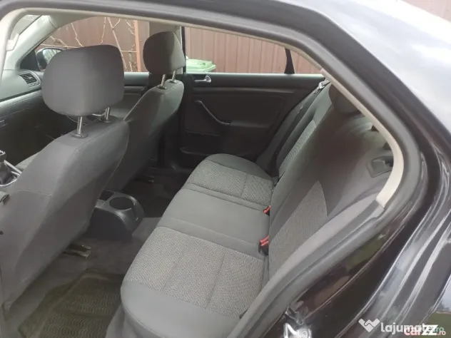 VW Jetta 2006 1.6MPI