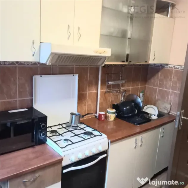 Apartament 3 camere decomandat, 2 bai, zona excelenta