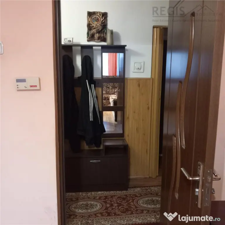 Apartament 3 camere decomandat, 2 bai, zona excelenta