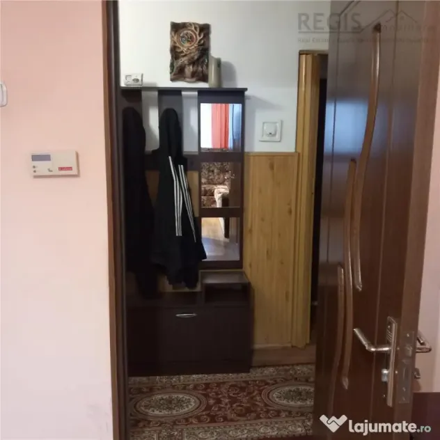 Apartament 3 camere decomandat, 2 bai, zona excelenta