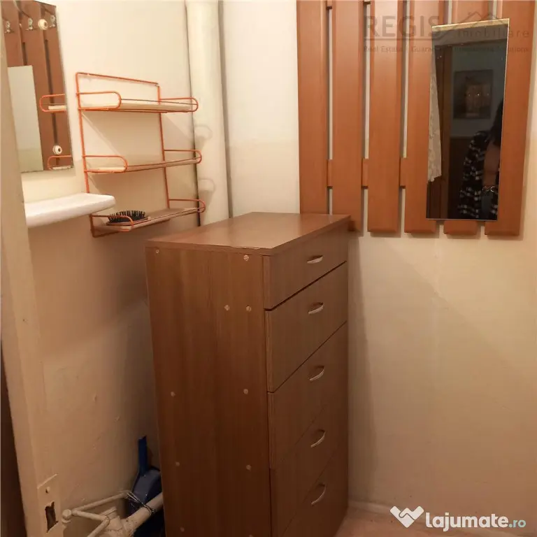 Apartament 3 camere decomandat, 2 bai, zona excelenta