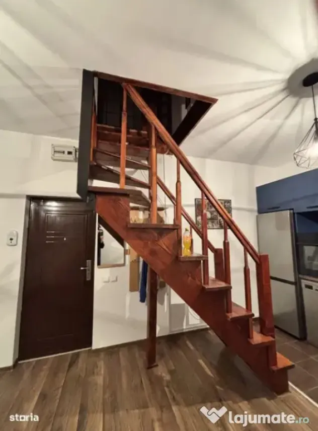 Apartament 3 camere + mansarda - zona Garii