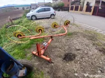 Vand grebla cu 4 sori pentru tractor