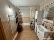 Casa P M de in Odobesti 1.021mp teren 