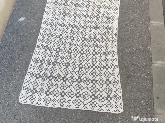 Față de masă mileu