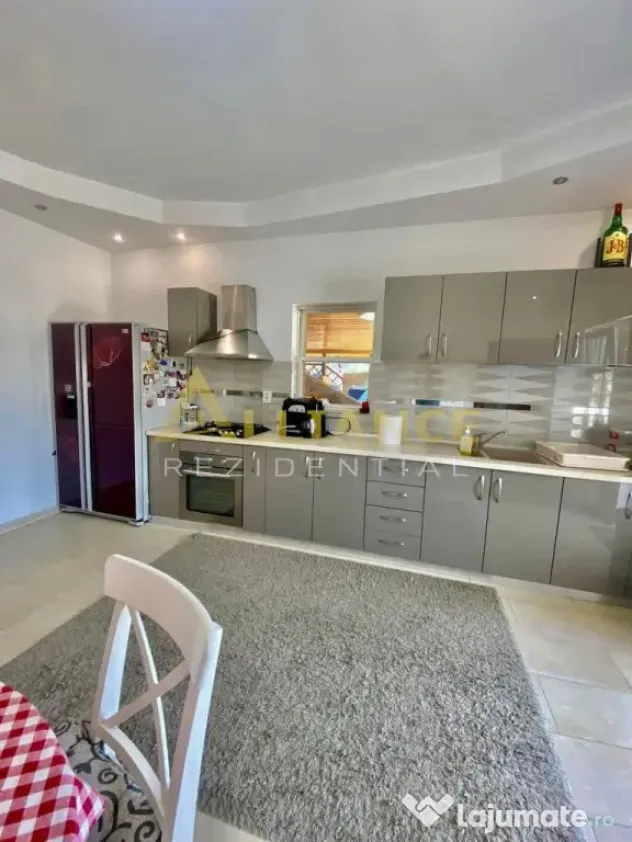 Vila individuala 350 mp utili, teren 471 mp – Aparatori...