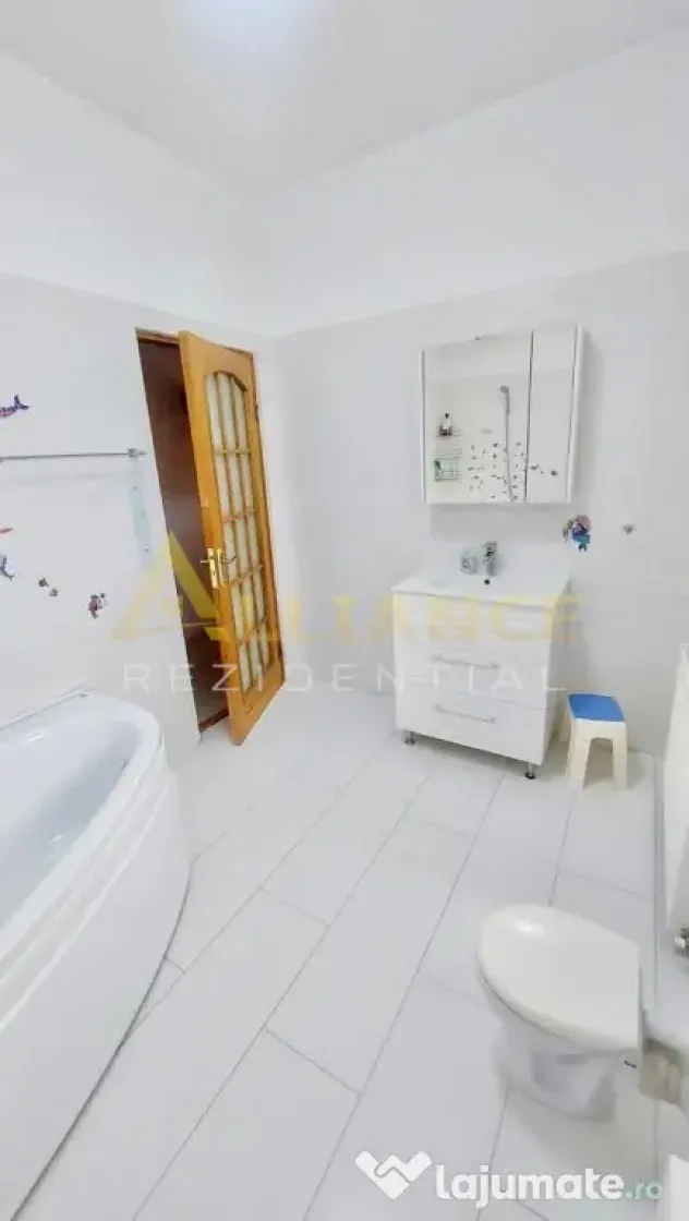 Vila individuala 350 mp utili, teren 471 mp – Aparatori...