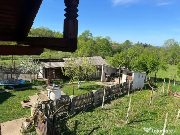 Casă la munte cu teren 9.000 mp Cârligei Bumbești Pițic Gorj