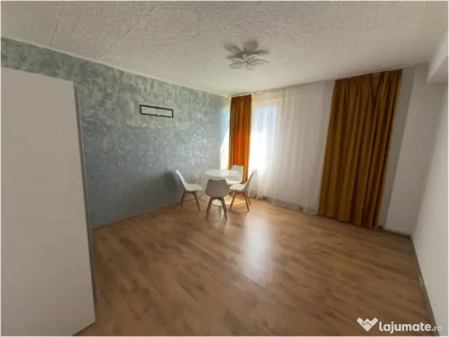 Apartament 4 camere, 71 mp, zona Centrala
