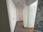 Apartament 3 camere- zona centrala. 