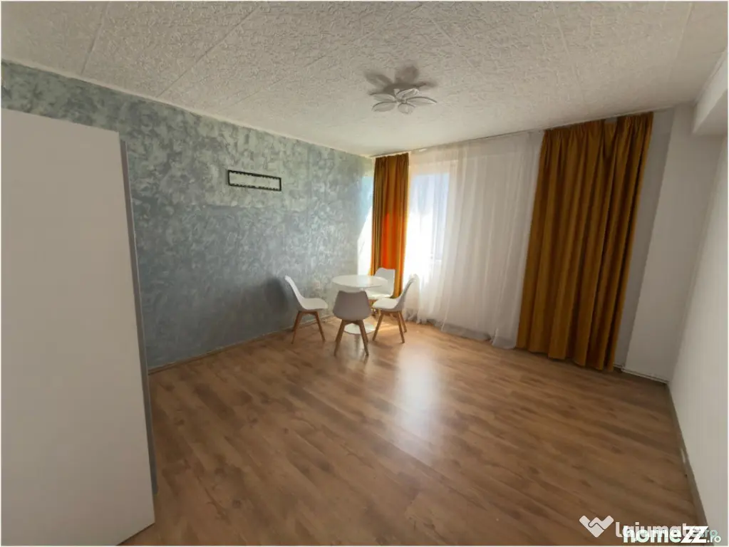 Apartament 4 camere, 71 mp, zona Centrala - Ploiesti (Prahova)